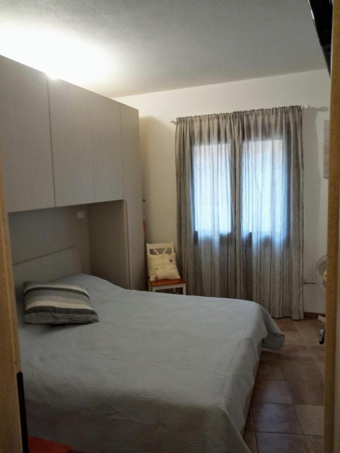 Superbe Appartement Dans Petite Residence . Badesi Exterior foto